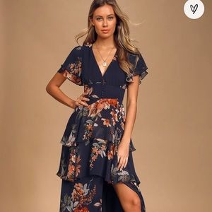 Midnight Mood Navy Blue Floral Print Tiered Maxi Dress Lulus
Size: M